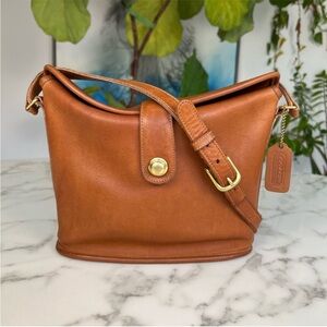 COACH Vintage Binocular Crossbody Shoulder Bag 9853 British Tan Leather 90's USA